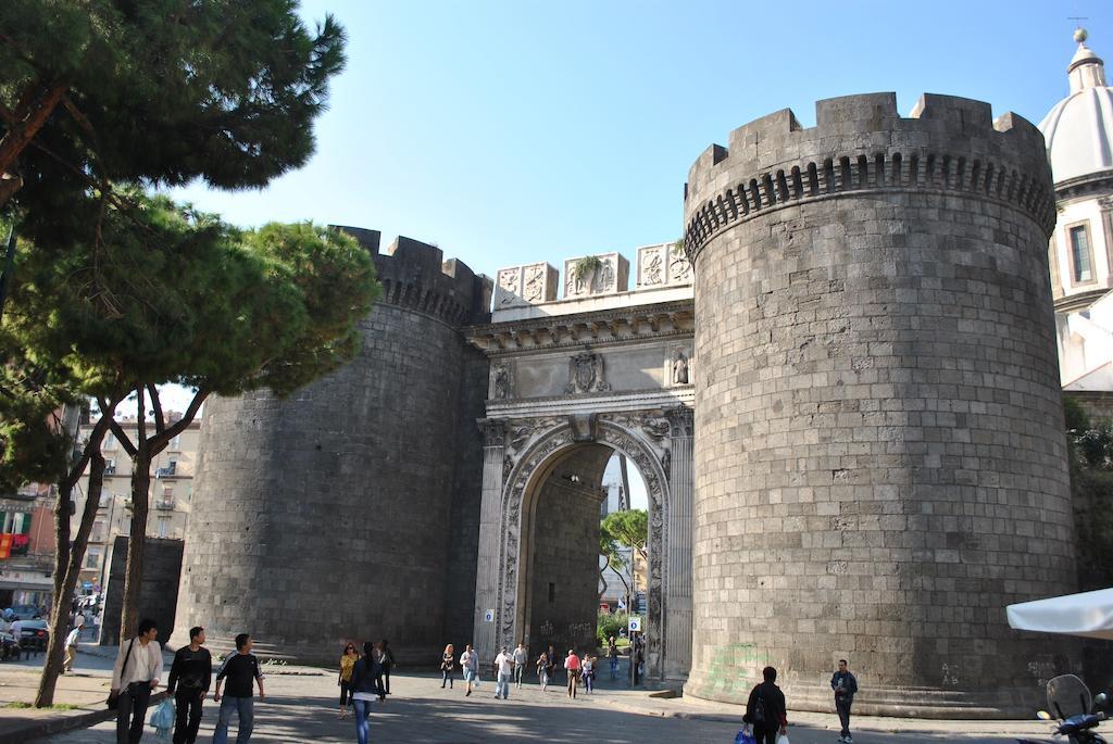 نابولي Bed & Breakfast A Castel Capuano المظهر الخارجي الصورة