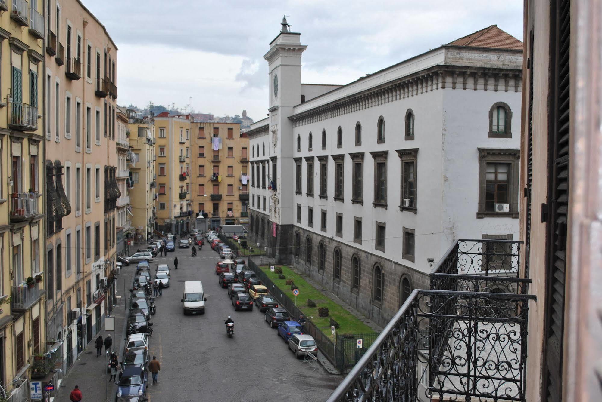 نابولي Bed & Breakfast A Castel Capuano المظهر الخارجي الصورة