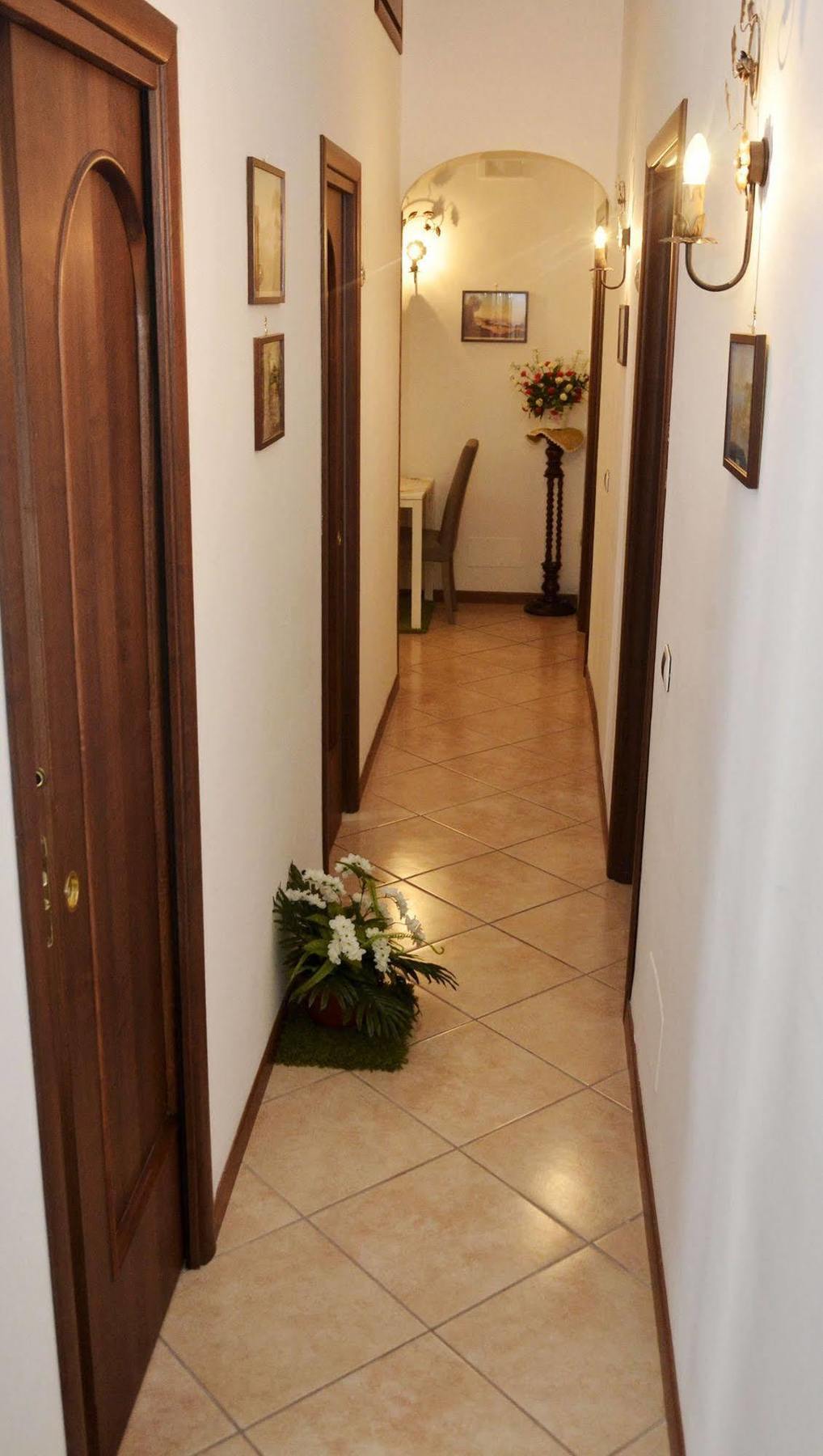 نابولي Bed & Breakfast A Castel Capuano المظهر الخارجي الصورة